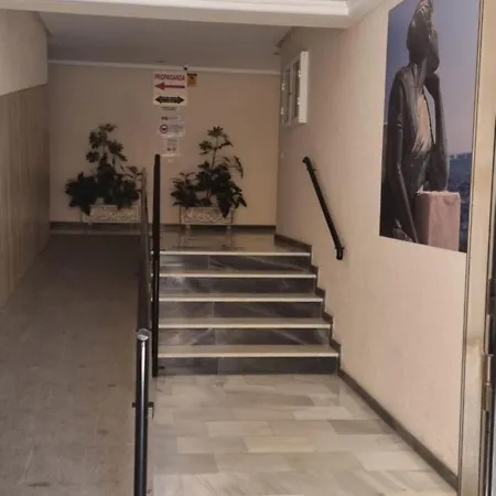2 Bed Penthouse Close To The Διαμέρισμα Τορεβιέχα