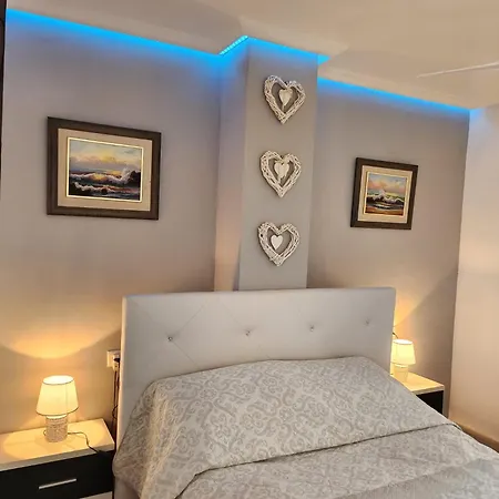 2 Bed Penthouse Close To The Διαμέρισμα Τορεβιέχα