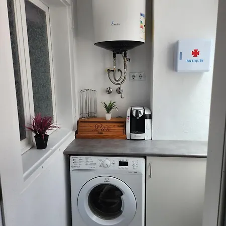2 Bed Penthouse Close To The *