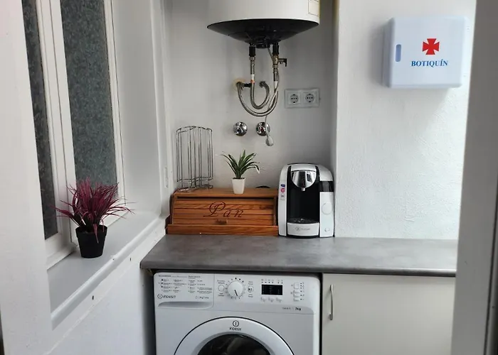 2 Bed View Penthouse Close To The *