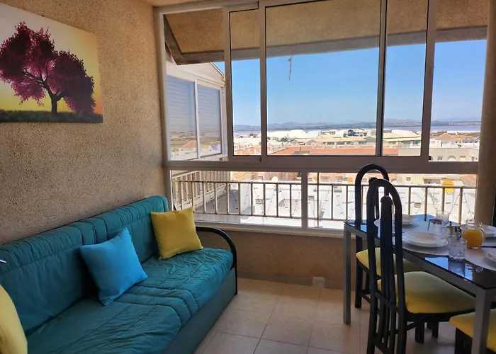 شقة 2 Bed View Penthouse Close To The *