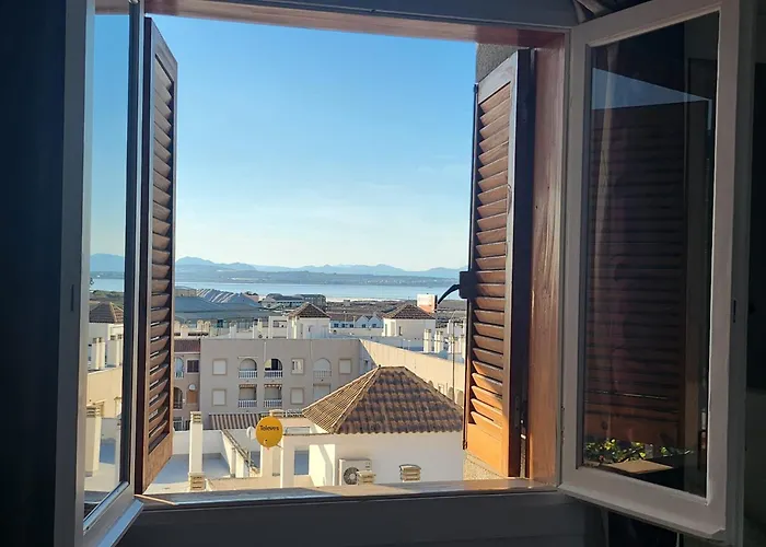 2 Bed View Penthouse Close To The 托雷维耶哈